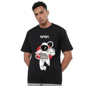 Bewakoof Men's Black Nasa Astronaut Graphic Printed T-shirt, M